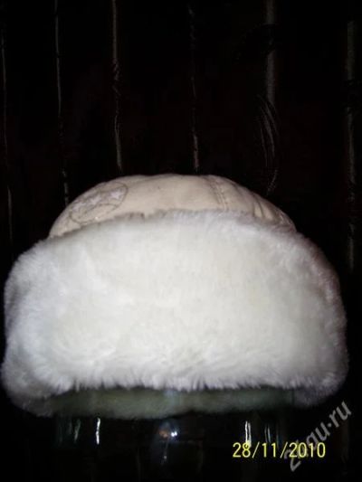 Лот: 789023. Фото: 1. Шапка белая. Головные уборы