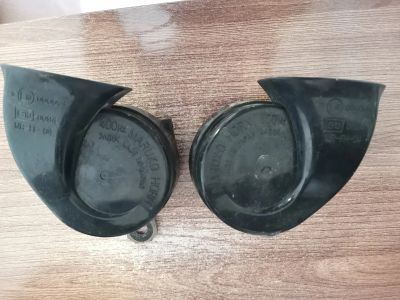Лот: 23355360. Фото: 1. Гудок/Сигнал Maruko Horn 400/500Hz. Электрооборудование