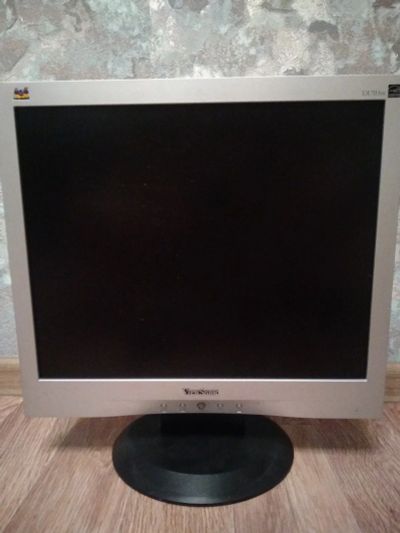 Лот: 16995553. Фото: 1. монитор ViewSonic VA703m. ЖК-мониторы