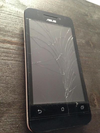 Лот: 8703395. Фото: 1. Asus ZenFone A400 белый. Смартфоны