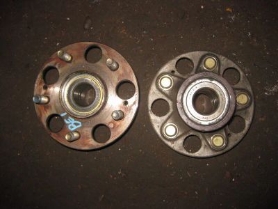 Лот: 20895730. Фото: 1. Ступица Honda Edix BE1 D17A задн... Кузов