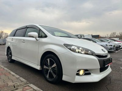 Лот: 20291775. Фото: 1. Toyota Wish 2014. Автомобили