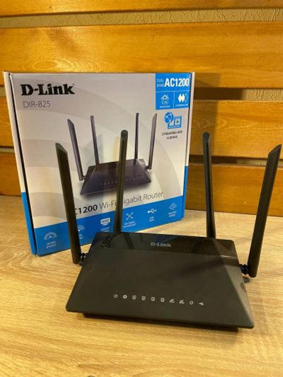 Лот: 18834049. Фото: 1. Wi-Fi роутер D-link DIR-825 1... Маршрутизаторы (роутеры)