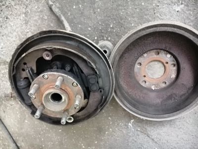 Лот: 18012688. Фото: 1. задние ступицы subaru Forester... Другое (автозапчасти)