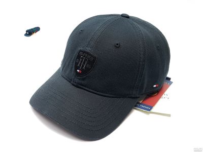 Лот: 15238992. Фото: 1. Бейсболка Tommy Hilfiger (черный... Головные уборы