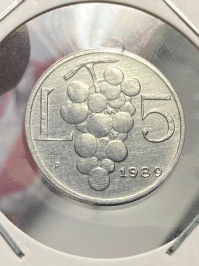 Лот: 19829718. Фото: 1. Сан-Марино 5 лир, 1989 Шестнадцать... Европа