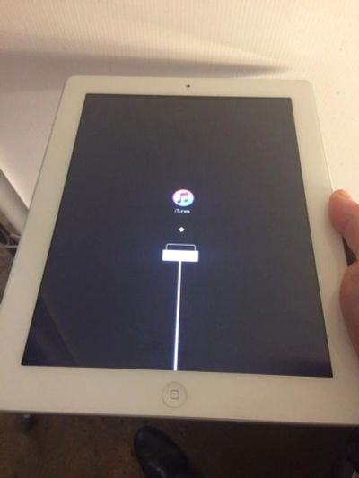 Лот: 12713023. Фото: 1. iPad 3 + 4G с коробкой. Планшеты