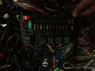 Лот: 2935594. Фото: 1. Блок предохранителей Приора приору. Электрооборудование