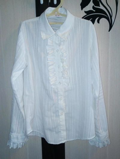 Лот: 9476881. Фото: 1. Белая блузка (блуза) для девочки. Школьная форма
