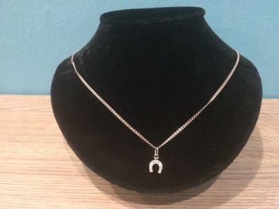 Лот: 8072953. Фото: 1. Серебряная цепь с кулоном Состояние... Цепочки