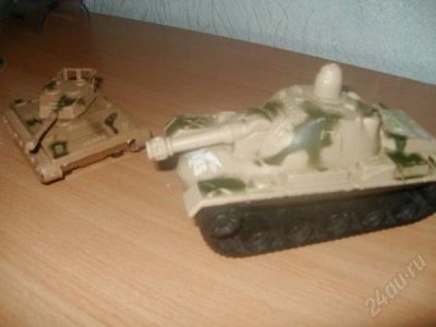 Лот: 1213626. Фото: 1. 2 танка одним лотом. Военная тема