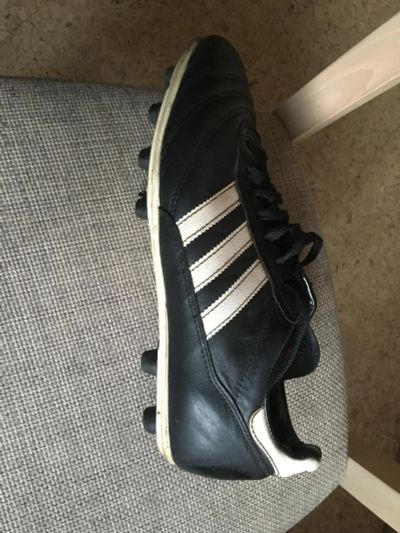 Лот: 11345690. Фото: 1. Бутсы Adidas. Другое (спортивные товары)