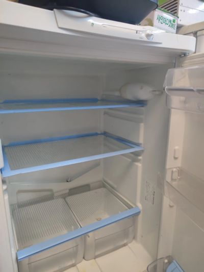 Лот: 22171506. Фото: 1. Холодильник Indesit. Холодильники, морозильные камеры