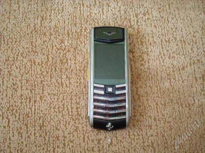 Лот: 185561. Фото: 1. Vertu Ascent Ti Ferrari Giallo. Кнопочные мобильные телефоны