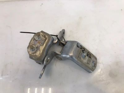 Лот: 21705533. Фото: 1. кронштейн двери toyota corolla... Двигатель и элементы двигателя