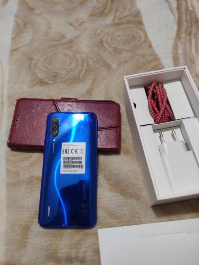 Лот: 20275704. Фото: 1. Xiaomi Mi 9 Lite 6/128 Синий. Смартфоны