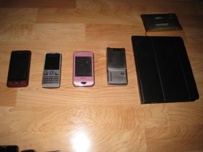 Лот: 11350344. Фото: 1. LG КР500. Sony Ericcson K610i... Планшеты