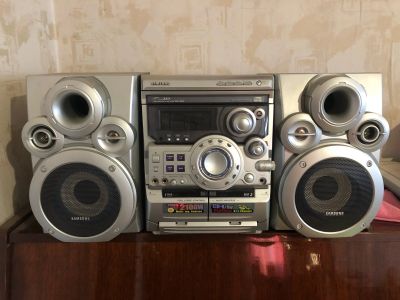 Лот: 19938557. Фото: 1. Музыкальный центр Samsung MAX-D550. Музыкальные центры, магнитолы