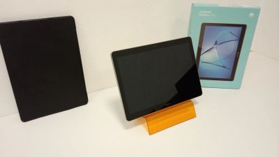 Лот: 14149616. Фото: 1. Планшет Huawei MediaPad T3 10. Планшеты