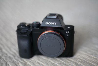 Лот: 11108826. Фото: 1. Фотоаппарат беззеркальный Sony... Цифровые зеркальные