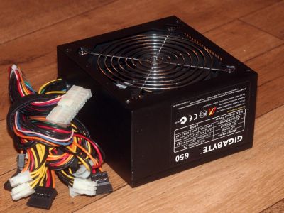 Лот: 13127422. Фото: 1. Gigabyte GE-C650N-C4 650W. Корпуса, блоки питания