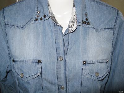Лот: 13134792. Фото: 1. блузка BEBE PLUS джинса стильная... Рубашки, блузки, водолазки
