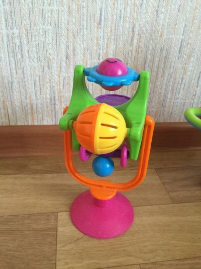 Лот: 7754620. Фото: 1. Крутящаяся игрушка на присоске. Развивающие