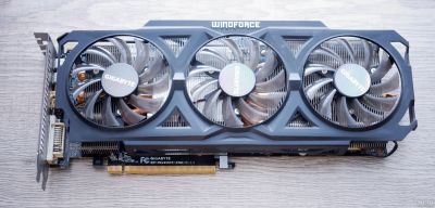 Лот: 13567271. Фото: 1. Видеокарта Gigabyte AMD Radeon... Видеокарты