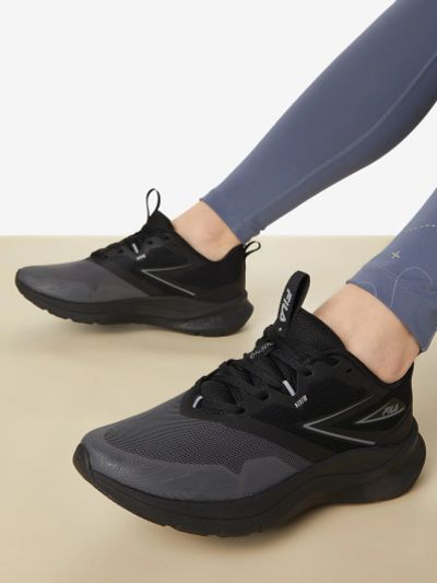 Лот: 24286472. Фото: 1. Кроссовки женские FILA Sense 2... Кеды, кроссовки, слипоны