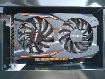 Лот: 11276912. Фото: 1. Gigabyte GTX 1050 N1050OC-2GD... Видеокарты