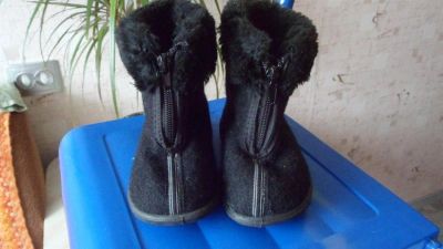 Лот: 3743225. Фото: 1. Мягкие валеночки на подошве и... Валенки, угги, унты