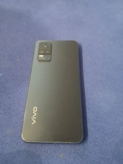 Лот: 20822027. Фото: 1. Vivo V21e 8/128. Смартфоны
