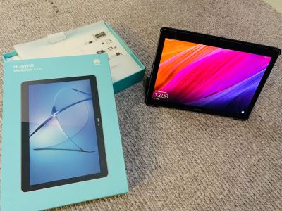 Лот: 18861436. Фото: 1. Планшет Huawei MediaPad T3 10... Планшеты