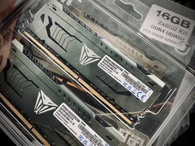 Лот: 20912500. Фото: 1. 16Gb (2x8Gb) DDR4 Patriot Viper... Оперативная память