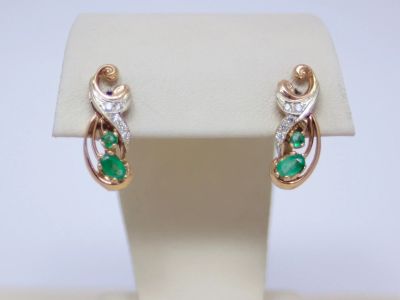 Лот: 12887885. Фото: 1. ЗОЛОТЫЕ СЕРЬГИ С БРИЛЛИАНТАМИ... Серьги, каффы