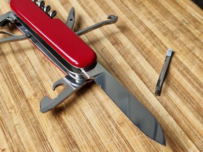 Лот: 20349331. Фото: 1. Нож victorinox швейцария. Ножи, топоры