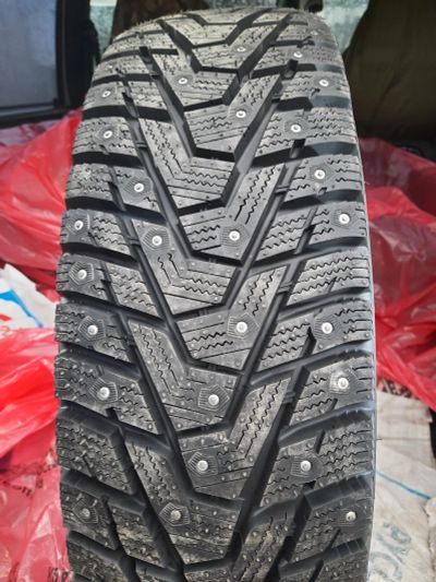 Лот: 23602475. Фото: 1. Шины 4 шт Hankook Winter i*Pike... Шины