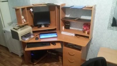 Лот: 6784682. Фото: 1. компьютерный стол. Компьютерные и письменные столы