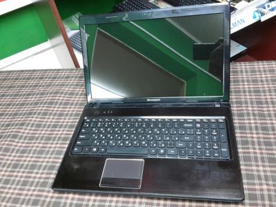 Лот: 5056777. Фото: 1. Lenovo G570 (Core i3 2350M 2300... Ноутбуки