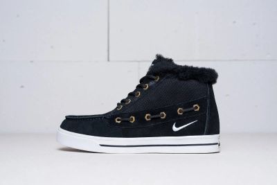 Лот: 11618526. Фото: 1. Ботинки Nike Sweet Classic. Кеды, кроссовки, слипоны