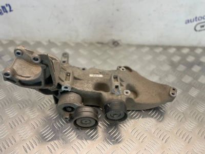 Лот: 22460422. Фото: 1. кронштейн генератора Nissan Terrano... Двигатель и элементы двигателя