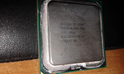 Лот: 10016003. Фото: 1. Процессор Intel Pentium Dual-Core... Процессоры