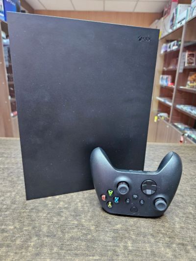Лот: 21796570. Фото: 1. Игровая приставка Xbox One X 1000gb... Игровые приставки, консоли