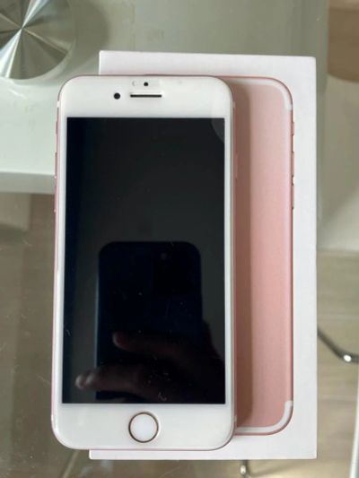 Лот: 17914430. Фото: 1. Iphone 7 32Gb Pink Gold (Розовое... Смартфоны