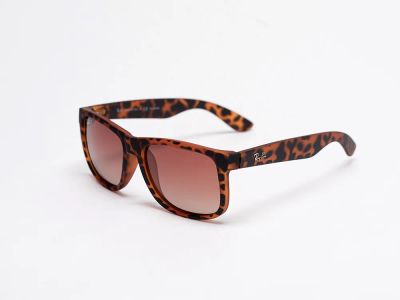 Лот: 24977392. Фото: 1. Очки Ray Ban. Очки солнцезащитные