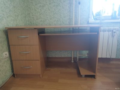 Лот: 14584927. Фото: 1. Письменный стол б/у. Компьютерные и письменные столы