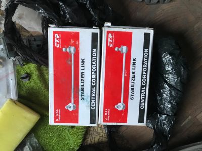 Лот: 16539999. Фото: 1. Стойки стабилизатора lexus gs300... Ходовая, подвеска, рулевое управление