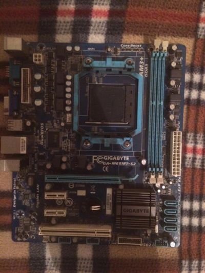 Лот: 8790960. Фото: 1. gigabyte ga m68mt s2. Материнские платы