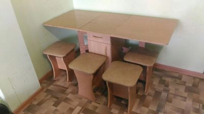 Лот: 16754031. Фото: 1. Кухонный стол и стулья. Столы, стулья, обеденные группы