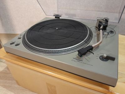 Лот: 23558468. Фото: 1. Technics SL-1500 + Technics EPC... Виниловые проигрыватели и электрофоны